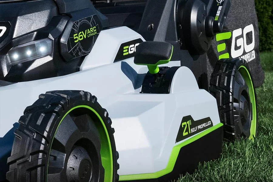 self propelled lawn mower